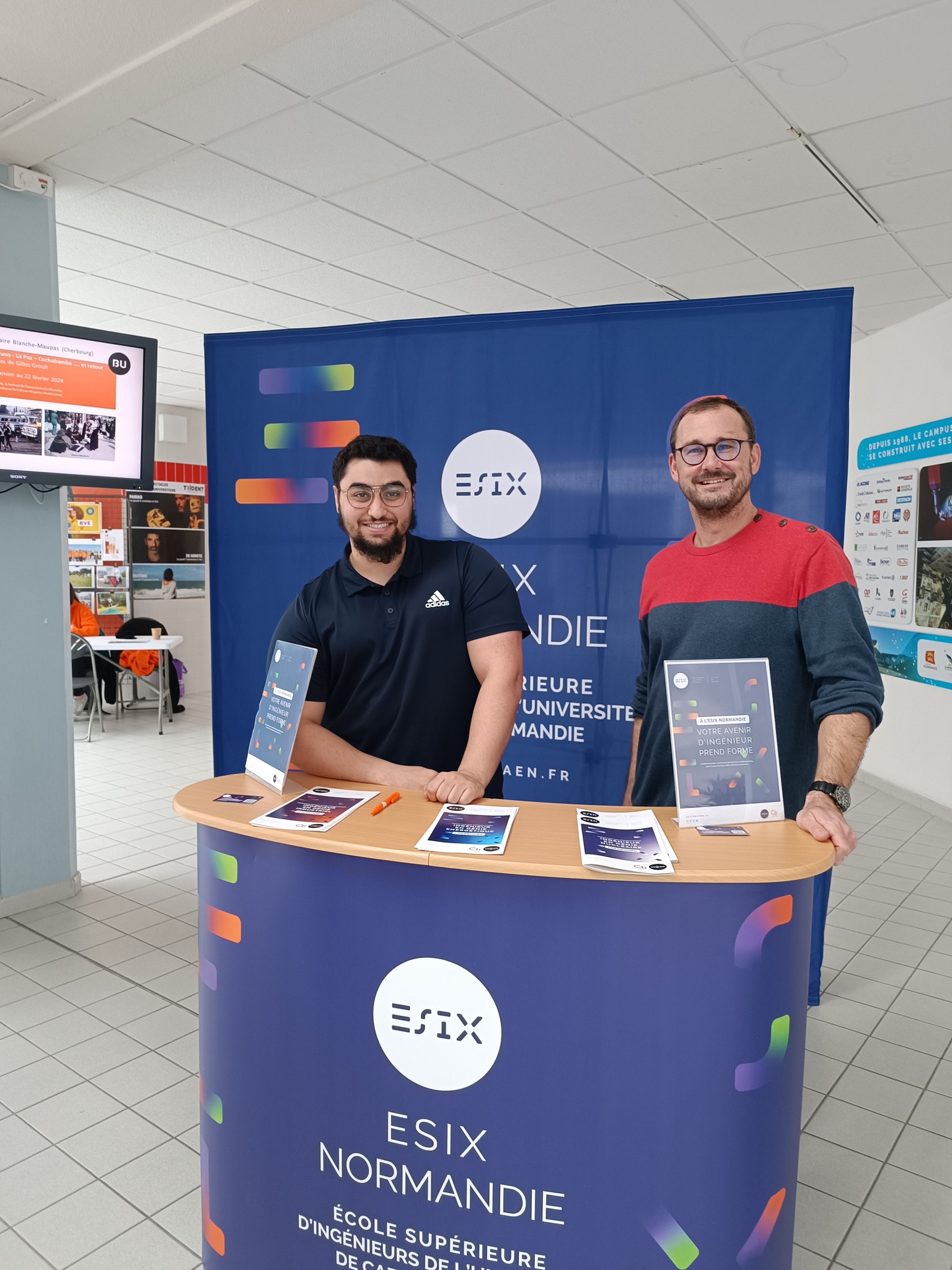 ESIX JPO